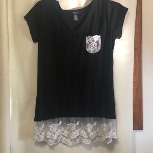Rue 21 Black V neck w/ lace